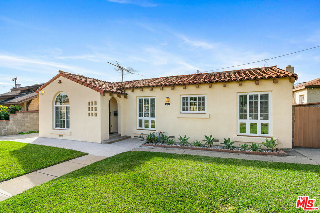 Property Photo:  3633 Castalia Avenue  CA 90032 