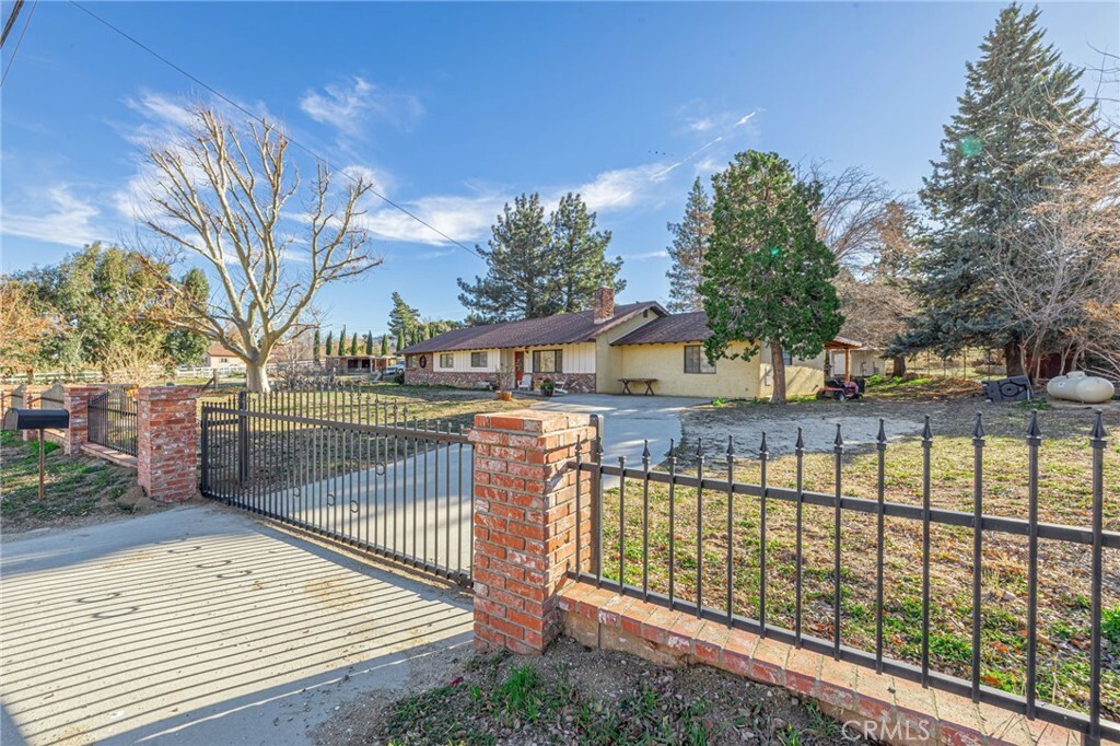 Property Photo:  9224 Leona Avenue  CA 93551 