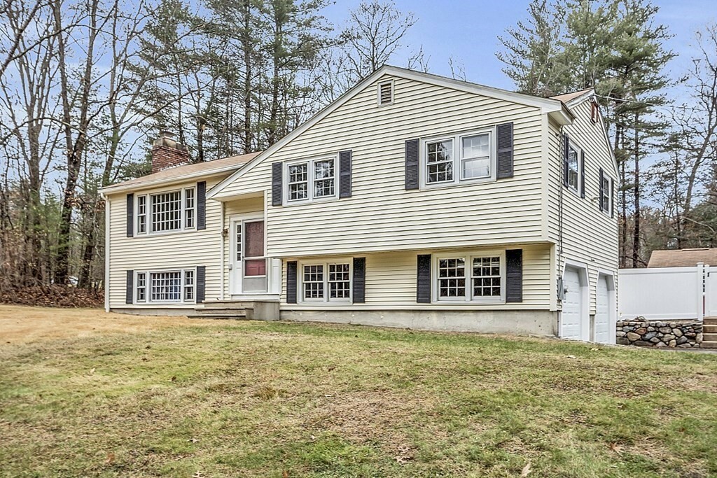 Property Photo:  17 Fletcher Rd  MA 01886 