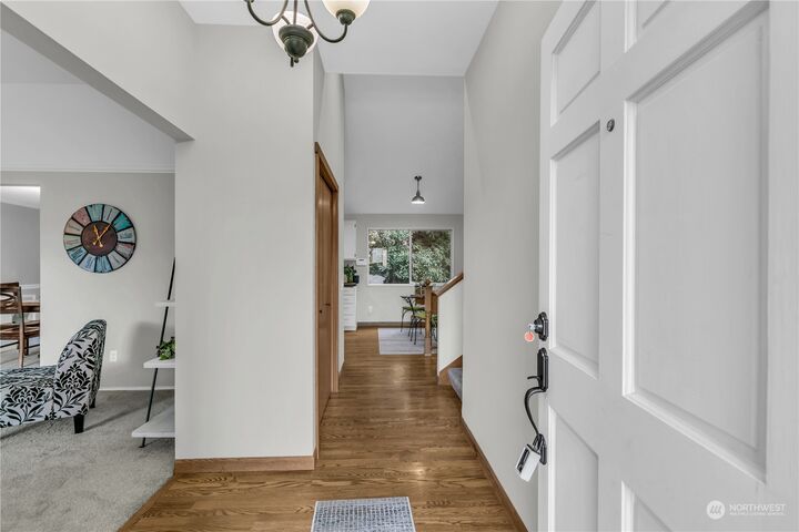 Property Photo: 27128 37th Avenue S WA 98032