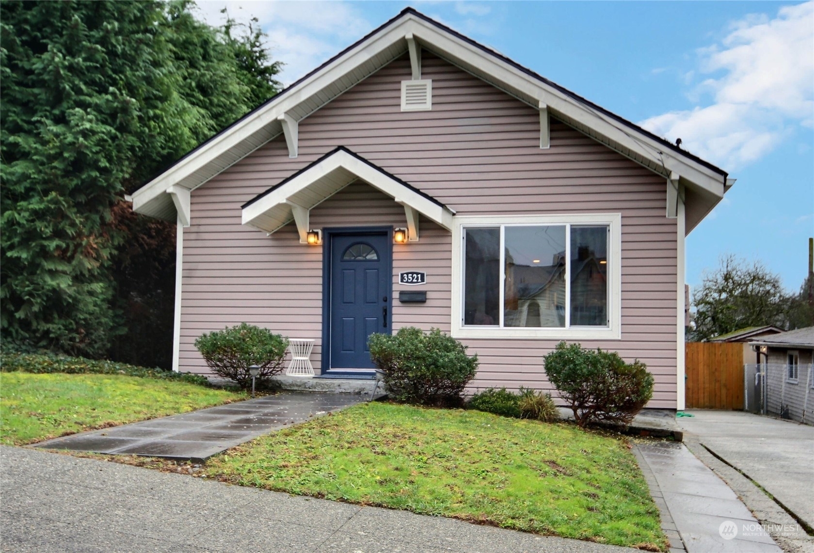 Property Photo:  3521 S Bennett Street  WA 98118 