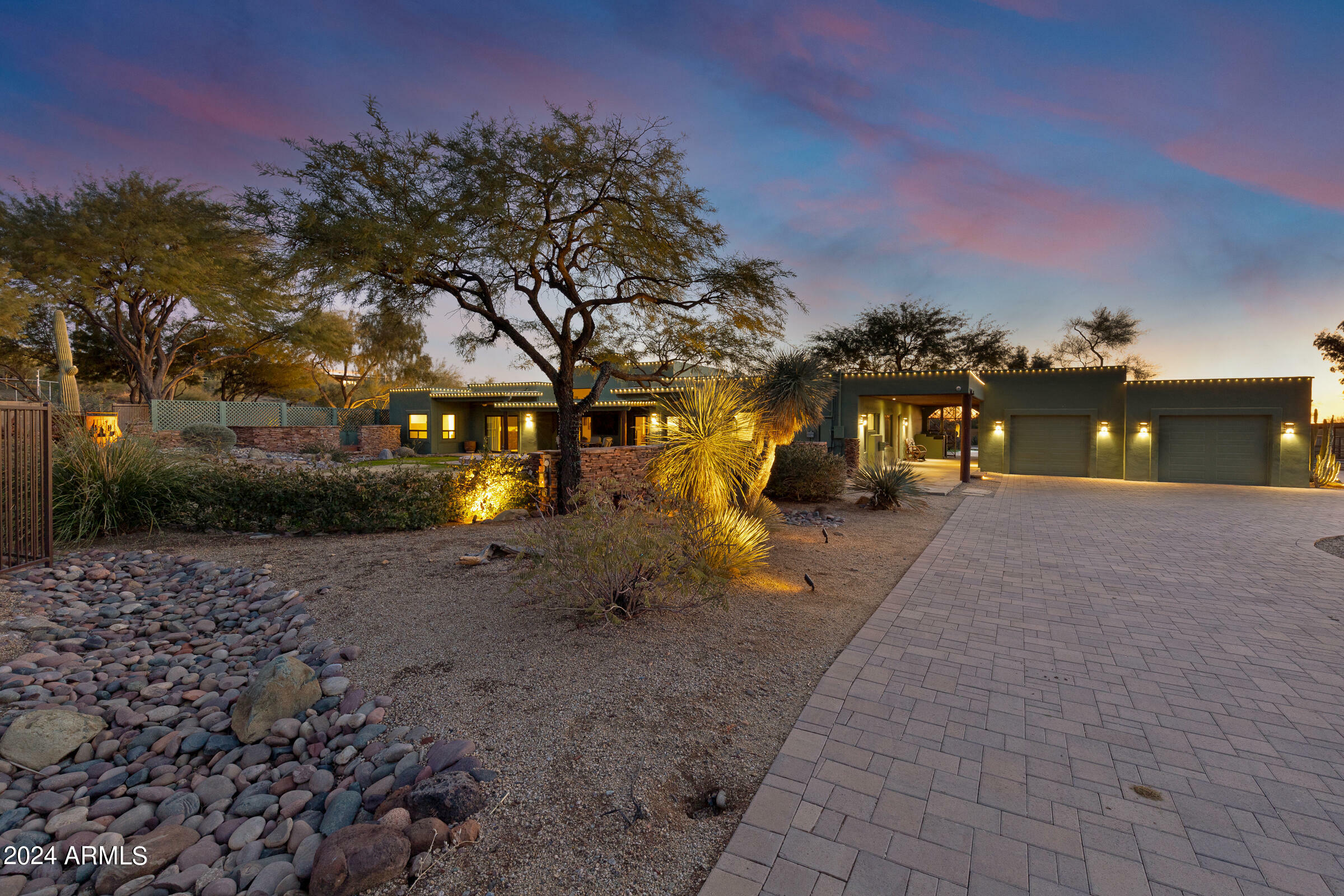 Property Photo:  5101 E Cloud Road  AZ 85331 