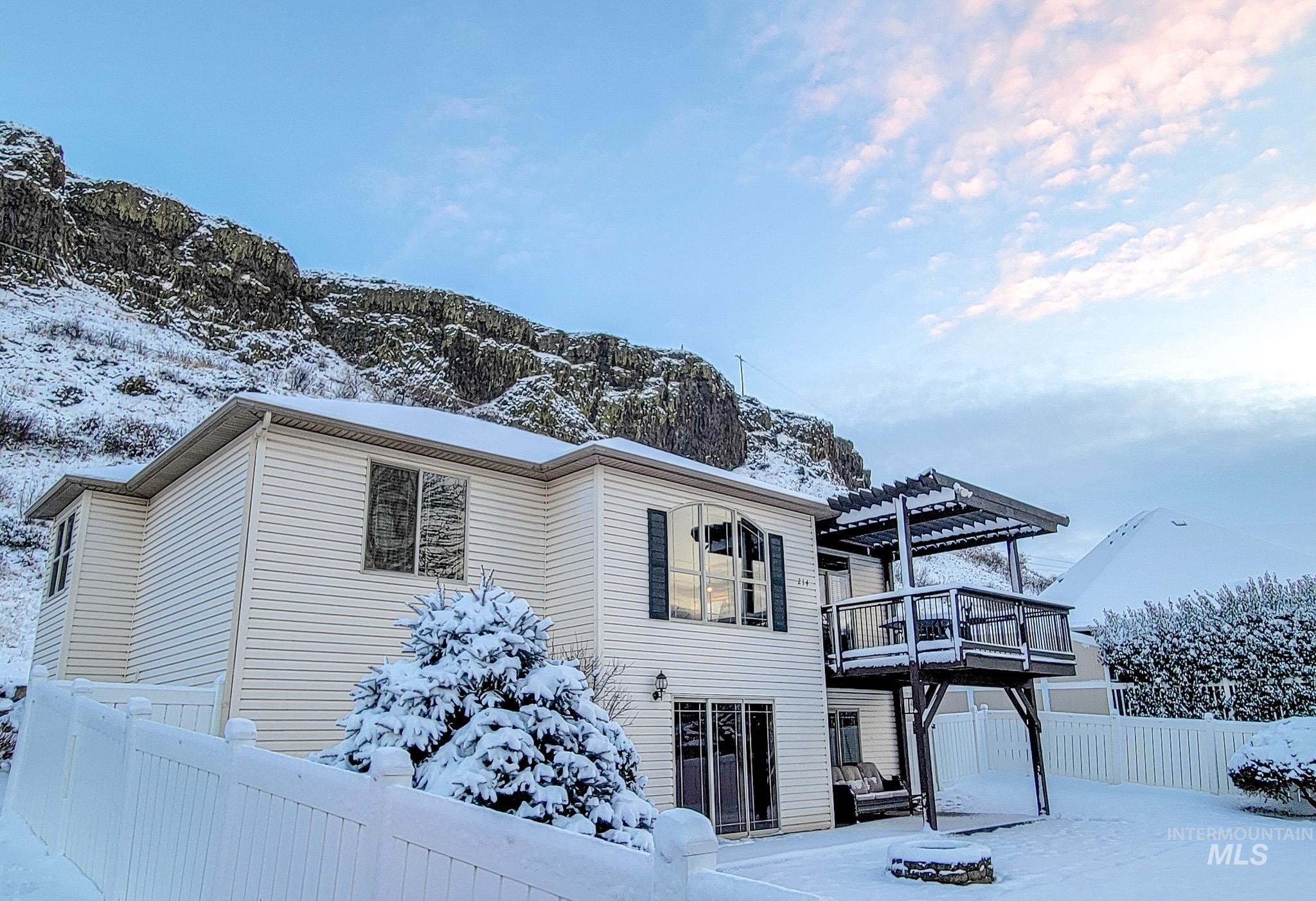 Property Photo:  214 Reservoir Dr  ID 83501 