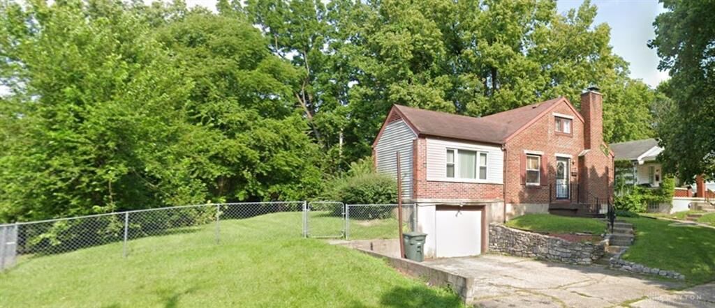 Property Photo: 1329 Shaftesbury Road OH 45406