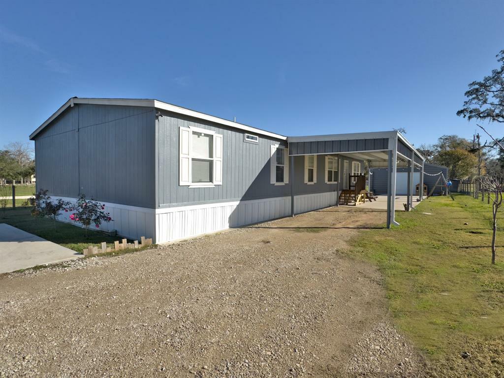 Property Photo:  2630 County Road 204  TX 77422 