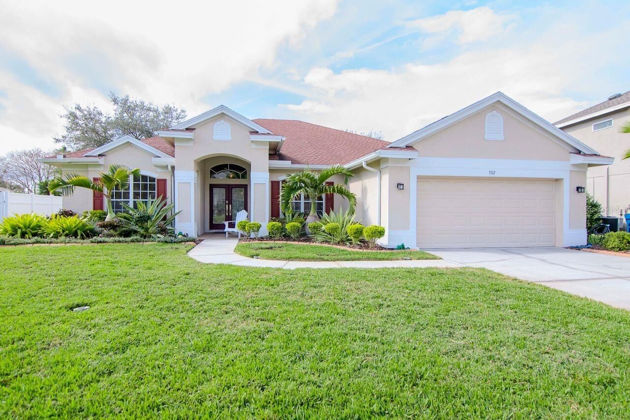 Property Photo:  502 Pinewood Drive  FL 34677 