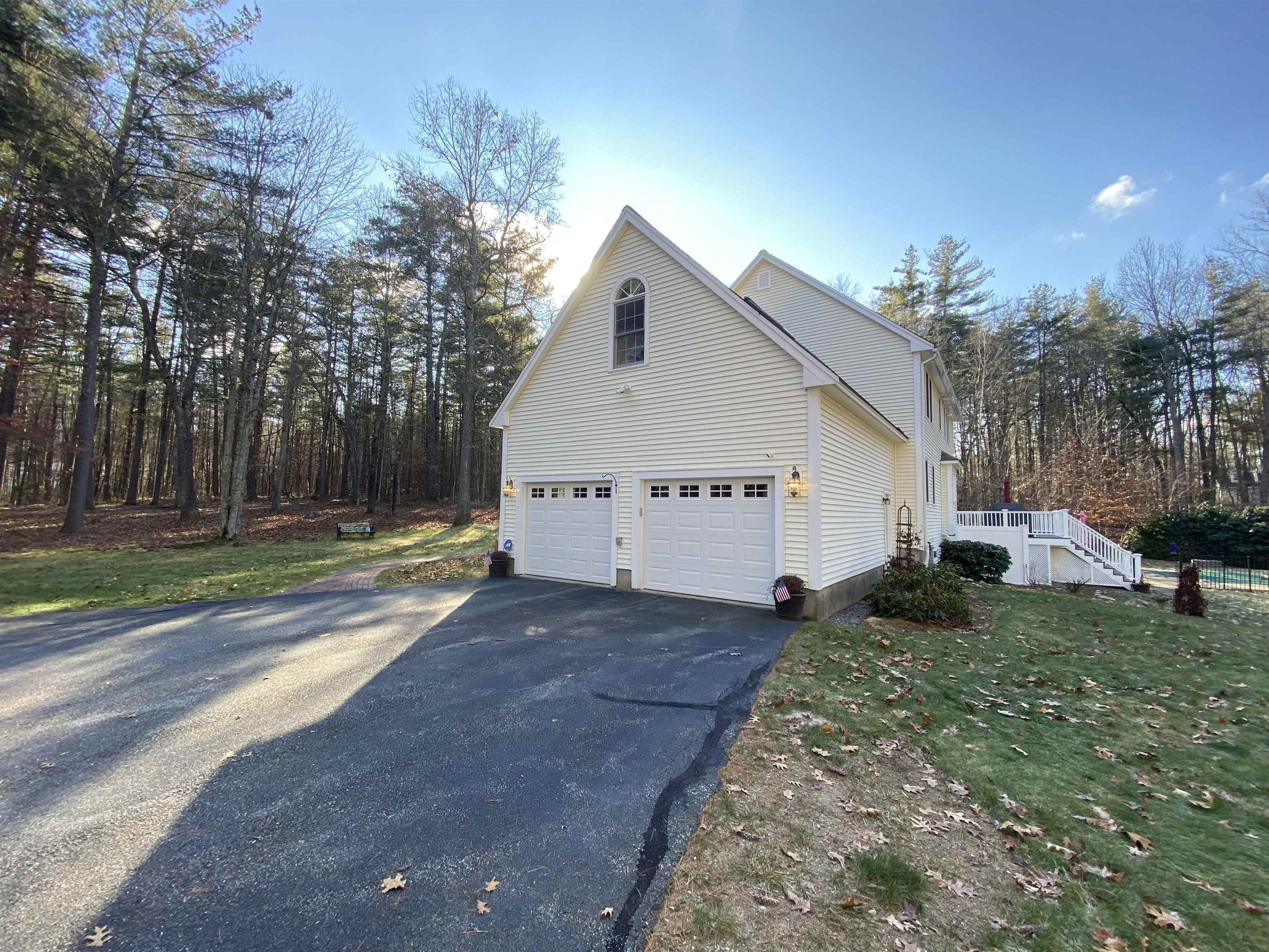 Property Photo:  109 Mooar Hill Road  NH 03049 