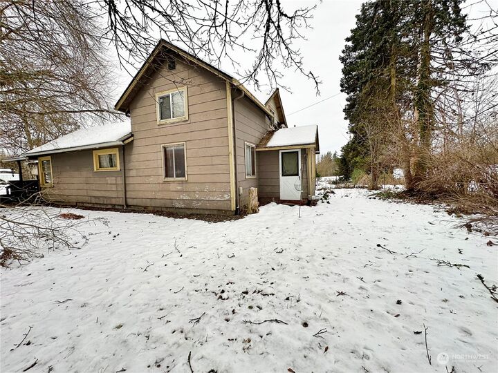 Property Photo:  2806 US Hwy 12  WA 98582 