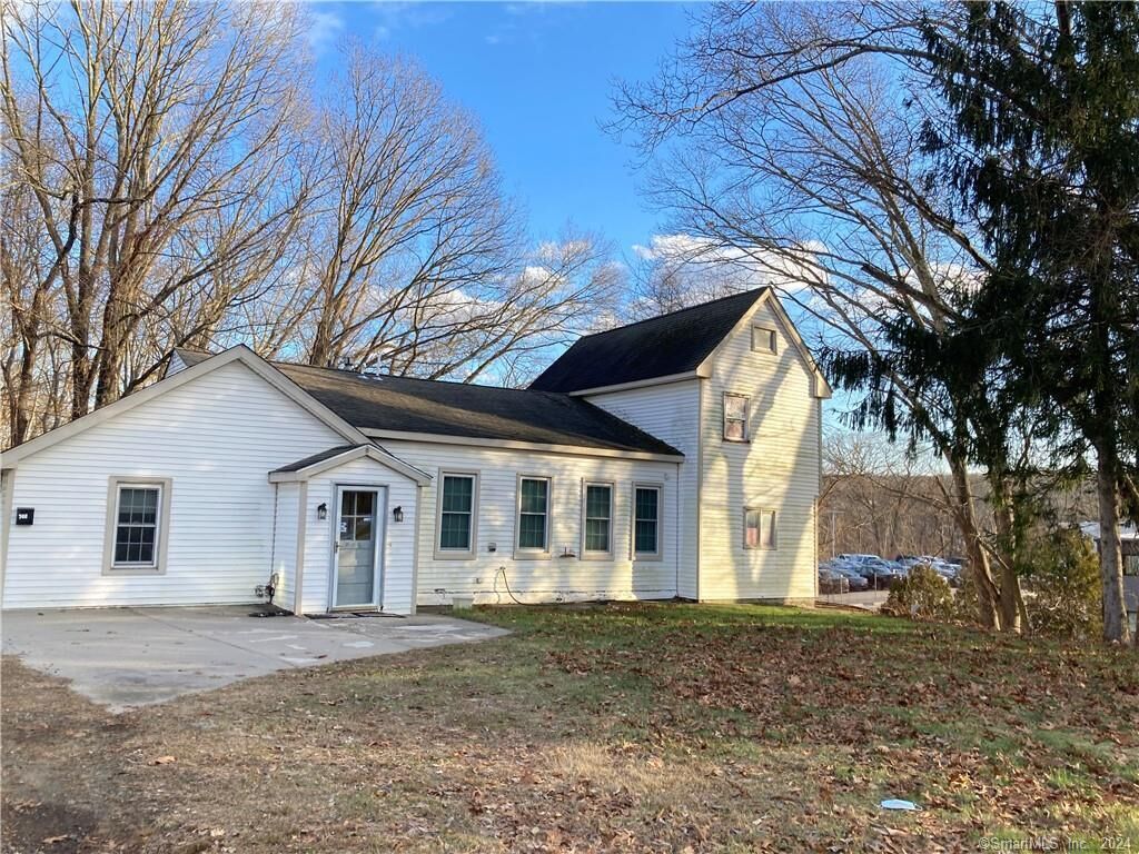 Property Photo: 746 West Thames Street CT 06360