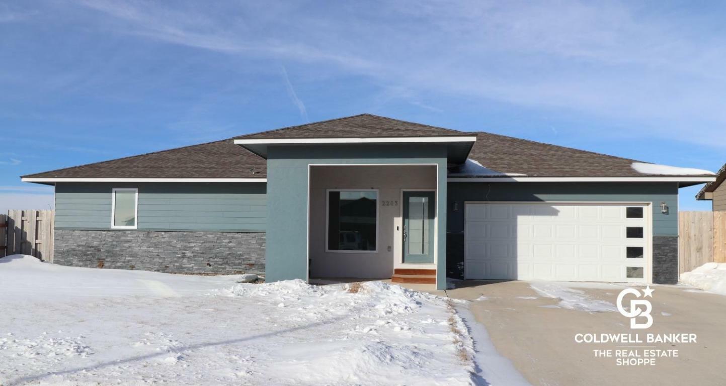 Property Photo:  2203 Idlewild Way  KS 67846 