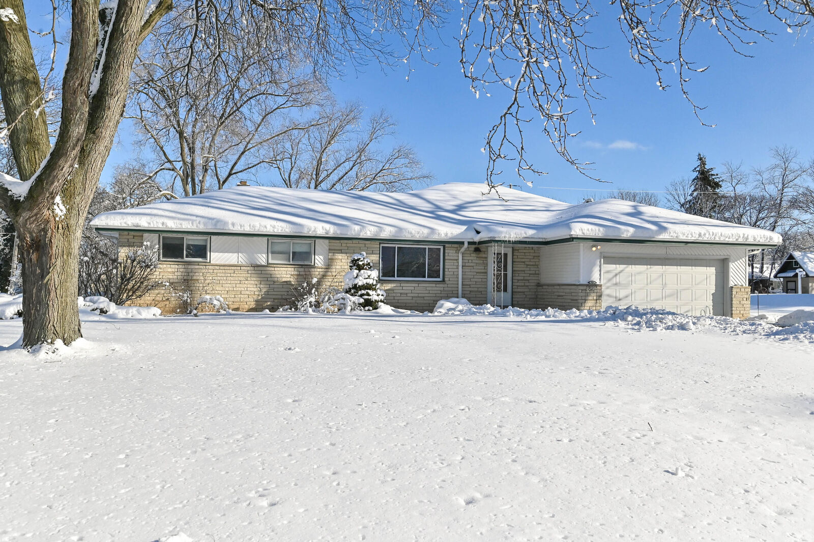 Property Photo:  2824 S 128th St  WI 53151 