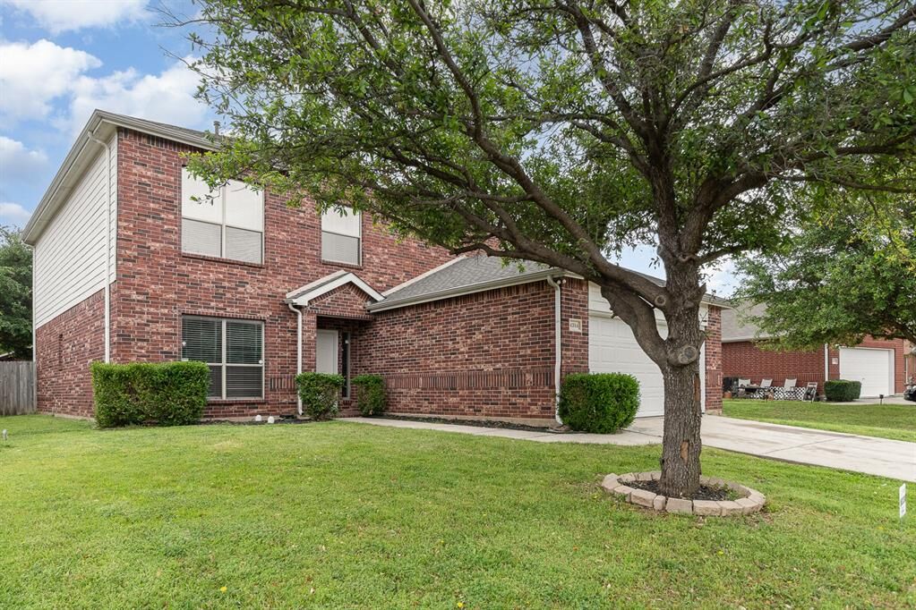 Property Photo:  4314 Windmill Hill Circle  TX 76208 
