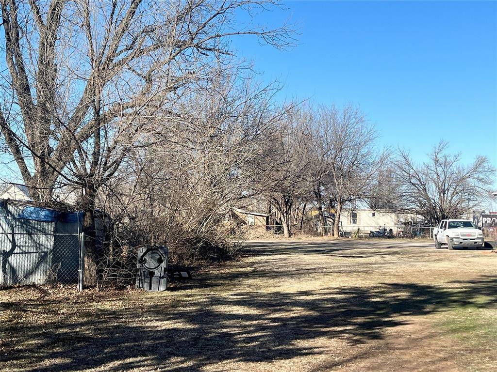 Property Photo:  819 El Reno Avenue  OK 73018 