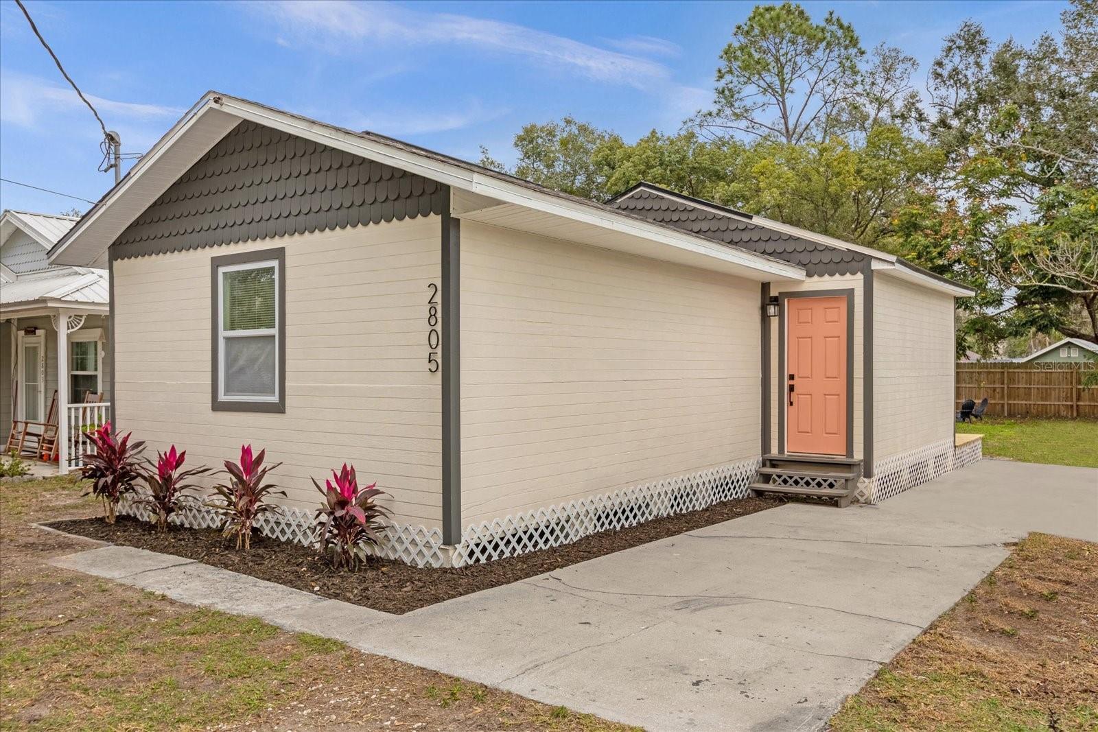 Property Photo: 2805 Mayer Street FL 32806