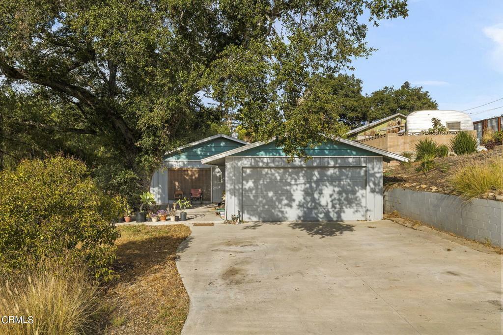 Property Photo:  109 E Oak View Avenue  CA 93022 