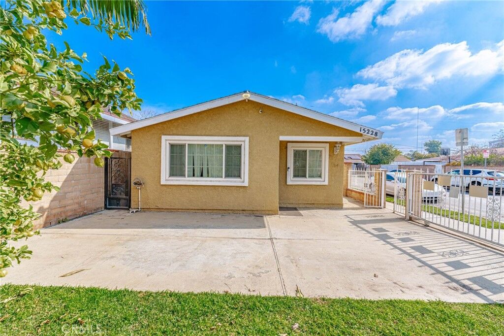 Property Photo:  15228 S Williams Avenue  CA 90221 
