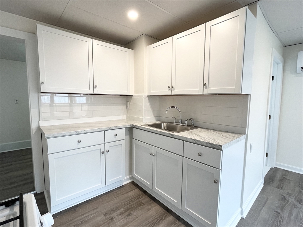 Property Photo: 13-1/2 Bluff St MA 01610