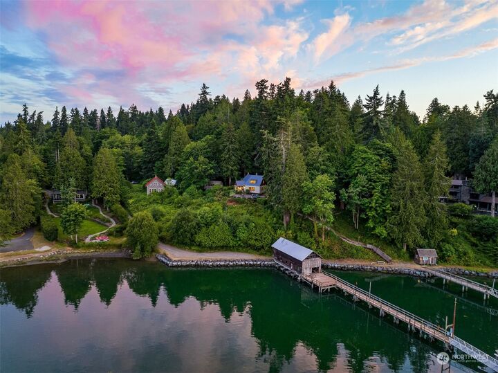 8260 NE Hidden Cove Road  Bainbridge Island WA 98110 photo