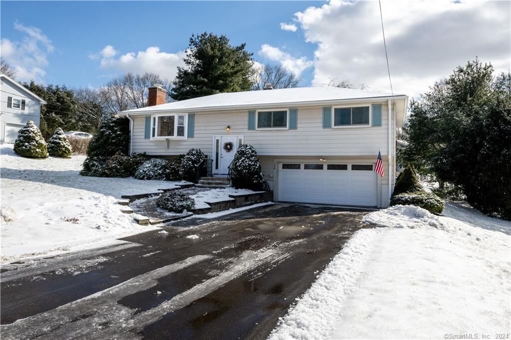Property Photo:  266 Clintonville Road  CT 06473 