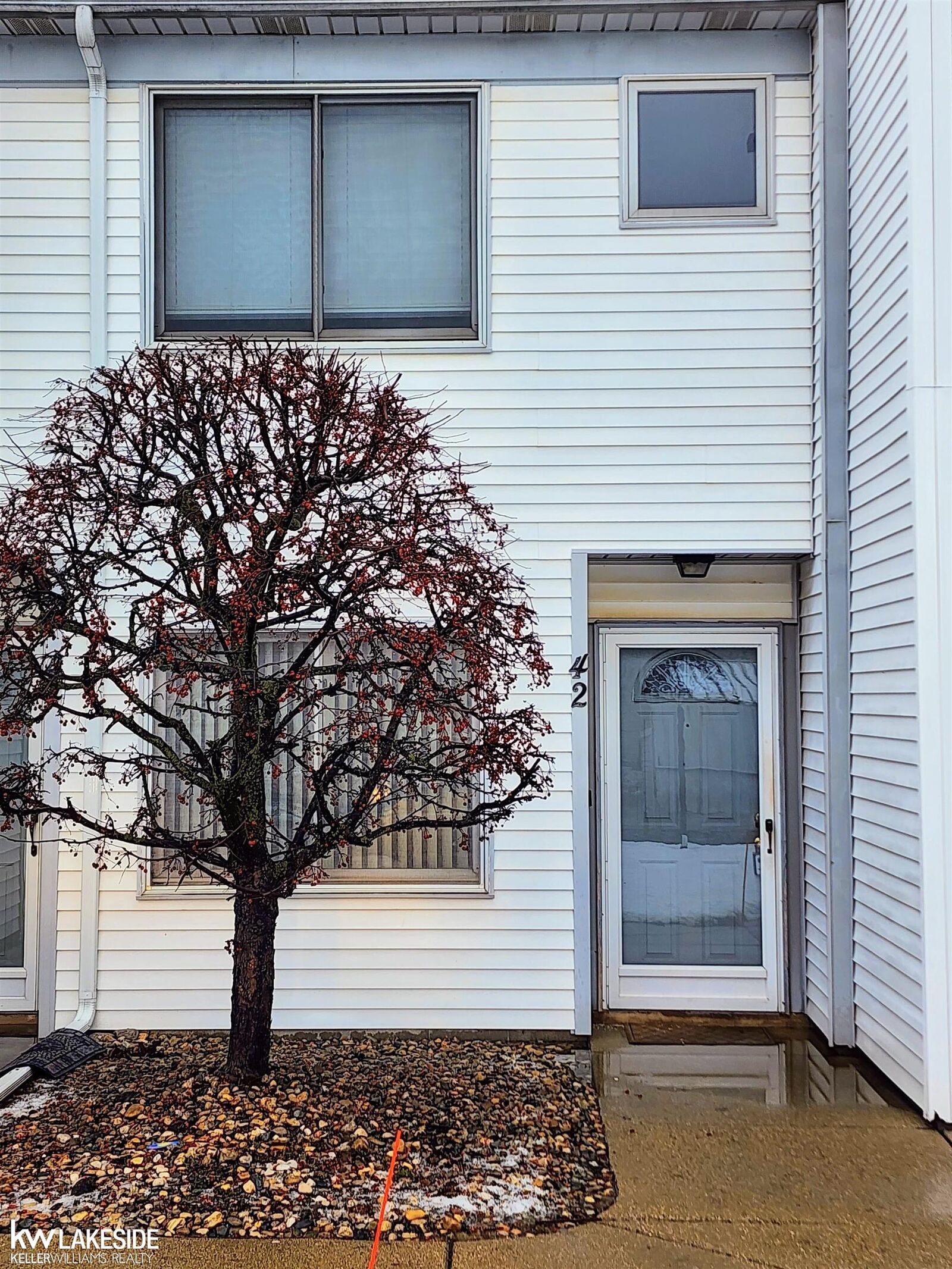 Property Photo:  42 Rosebud  MI 48043 