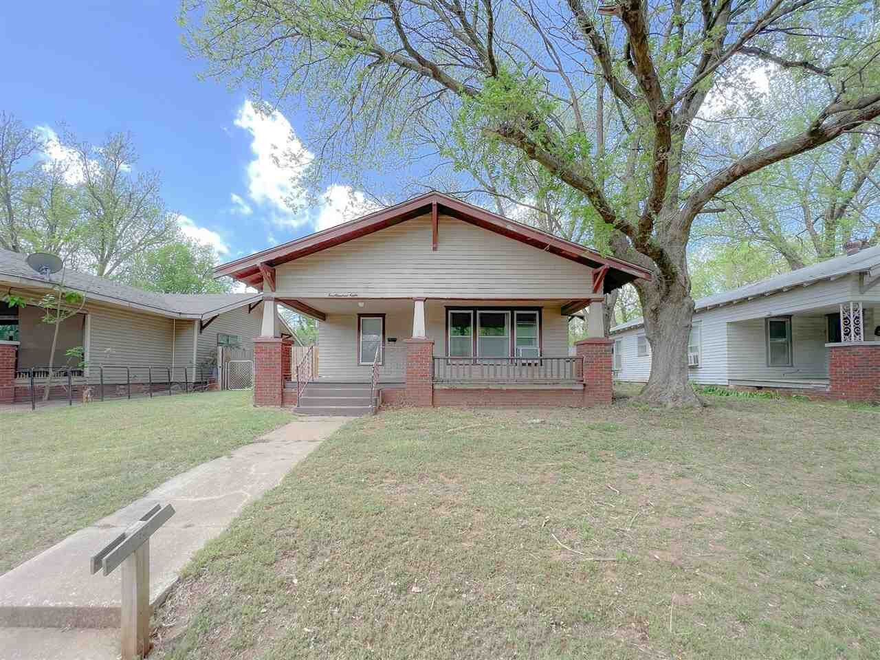 Property Photo:  508 N 9th  OK 74601 