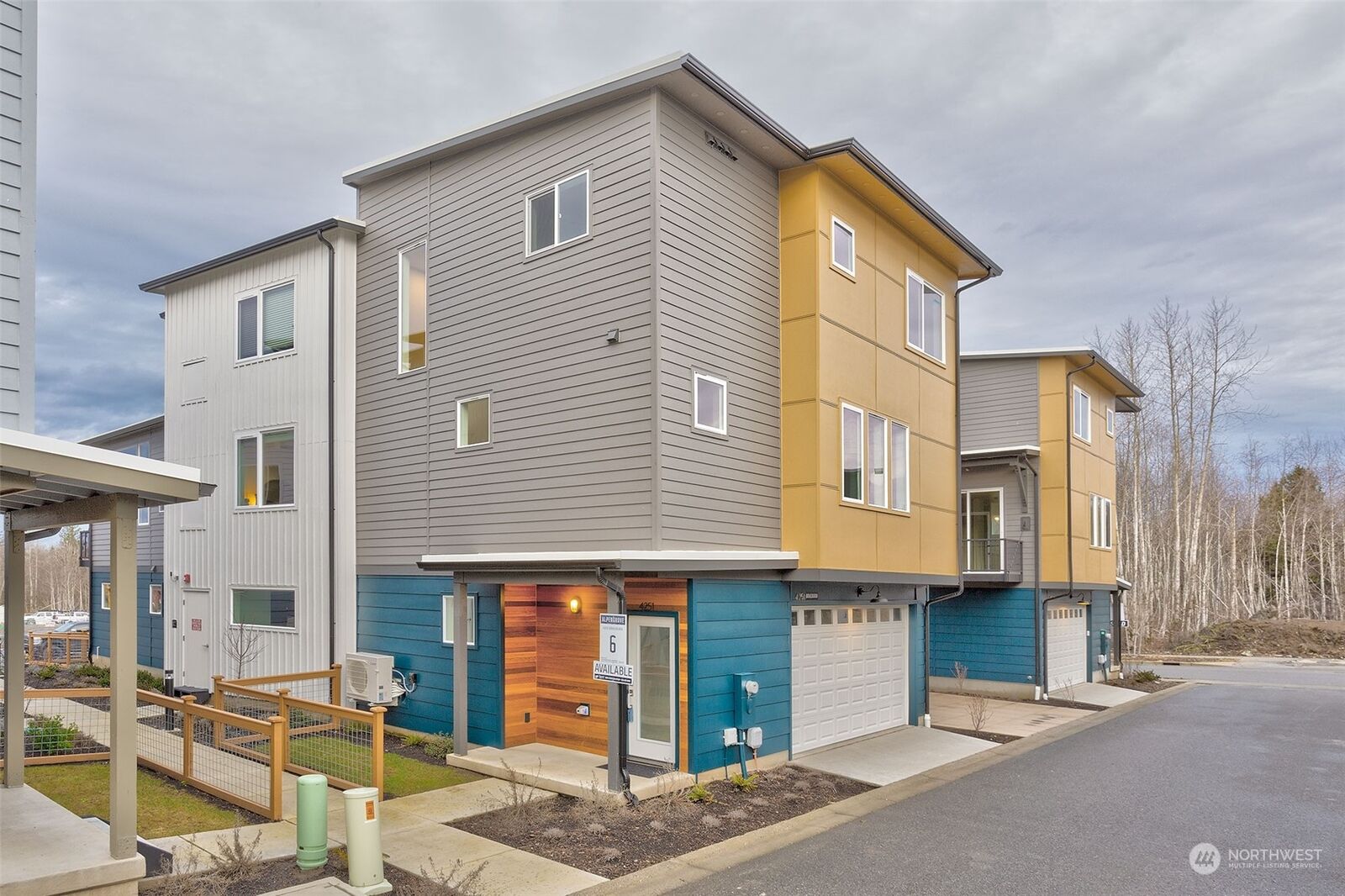 Property Photo:  4251 Braeburn Lane 6  WA 98226 
