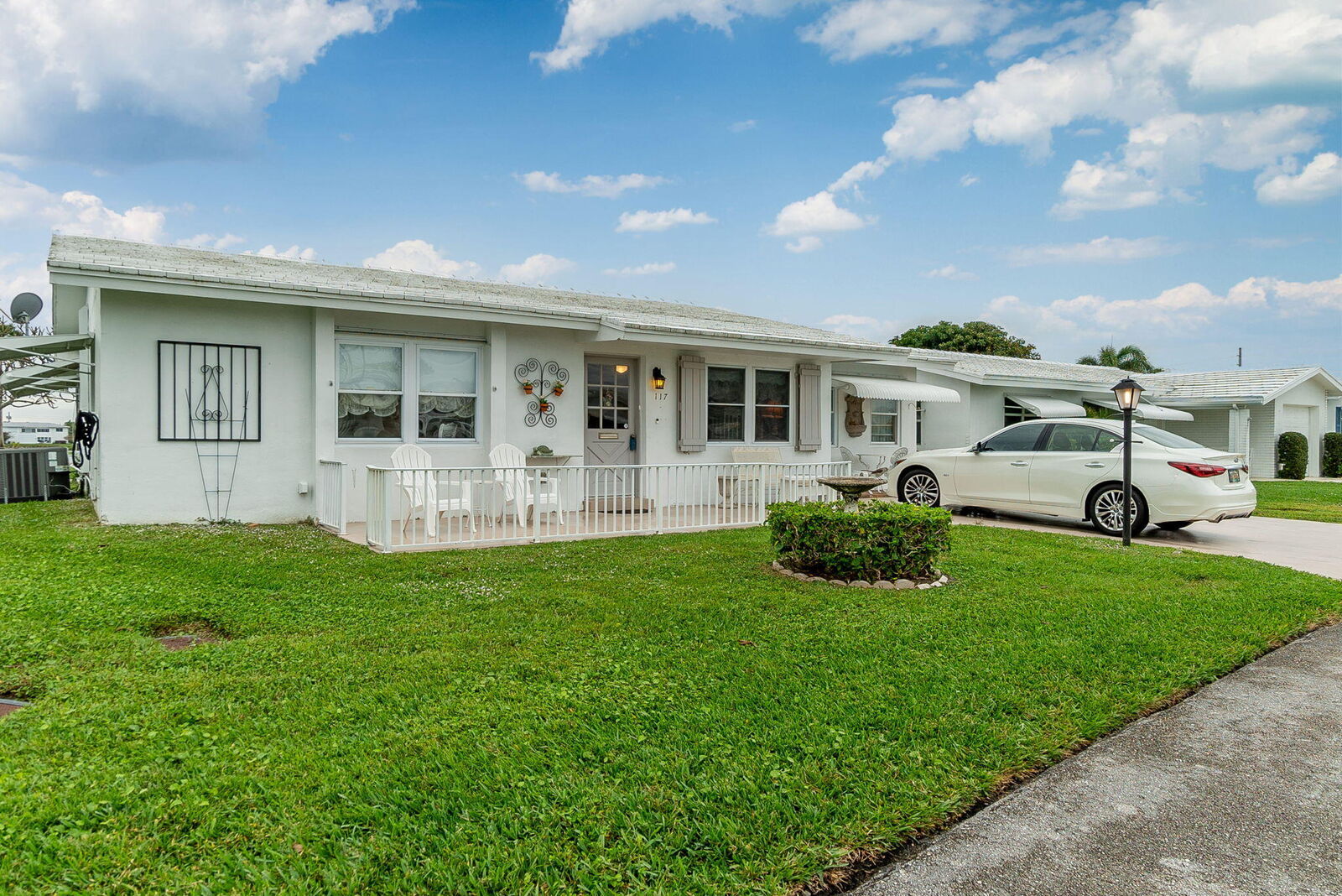 Property Photo:  117 NW 14th Street  FL 33426 