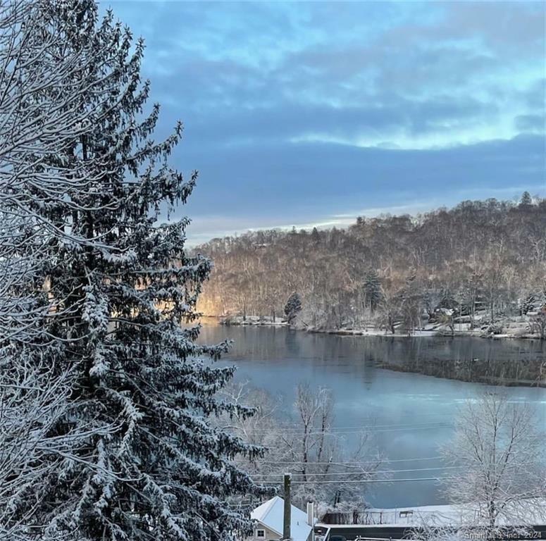Property Photo:  7 Hopewell Drive  CT 06812 