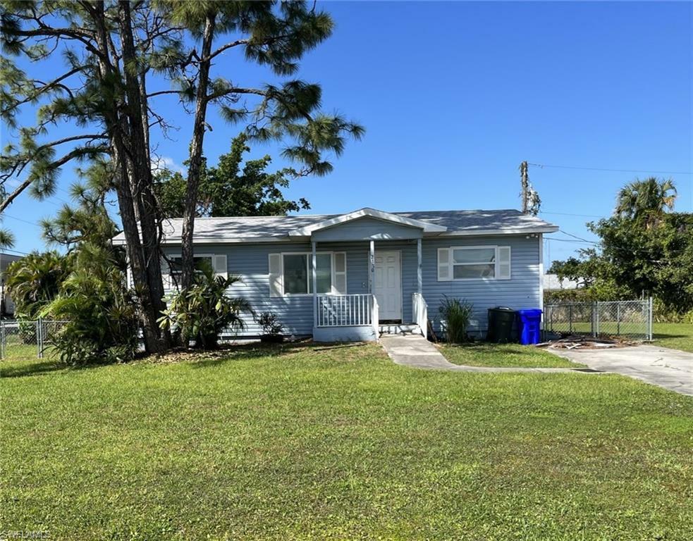 Property Photo:  2370 Barden St  FL 33916 