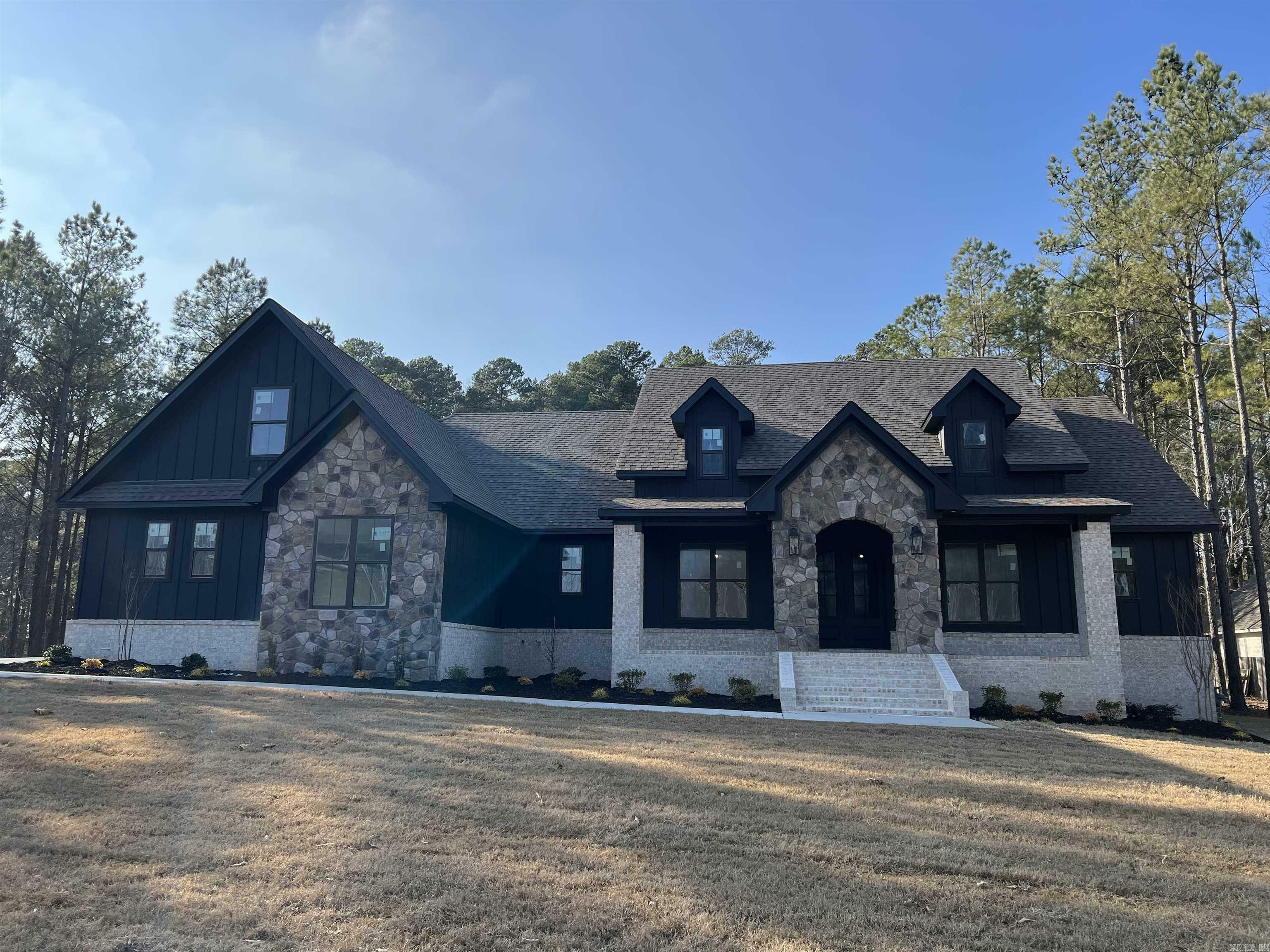 Property Photo:  5056 Westridge Cir  AR 72019 