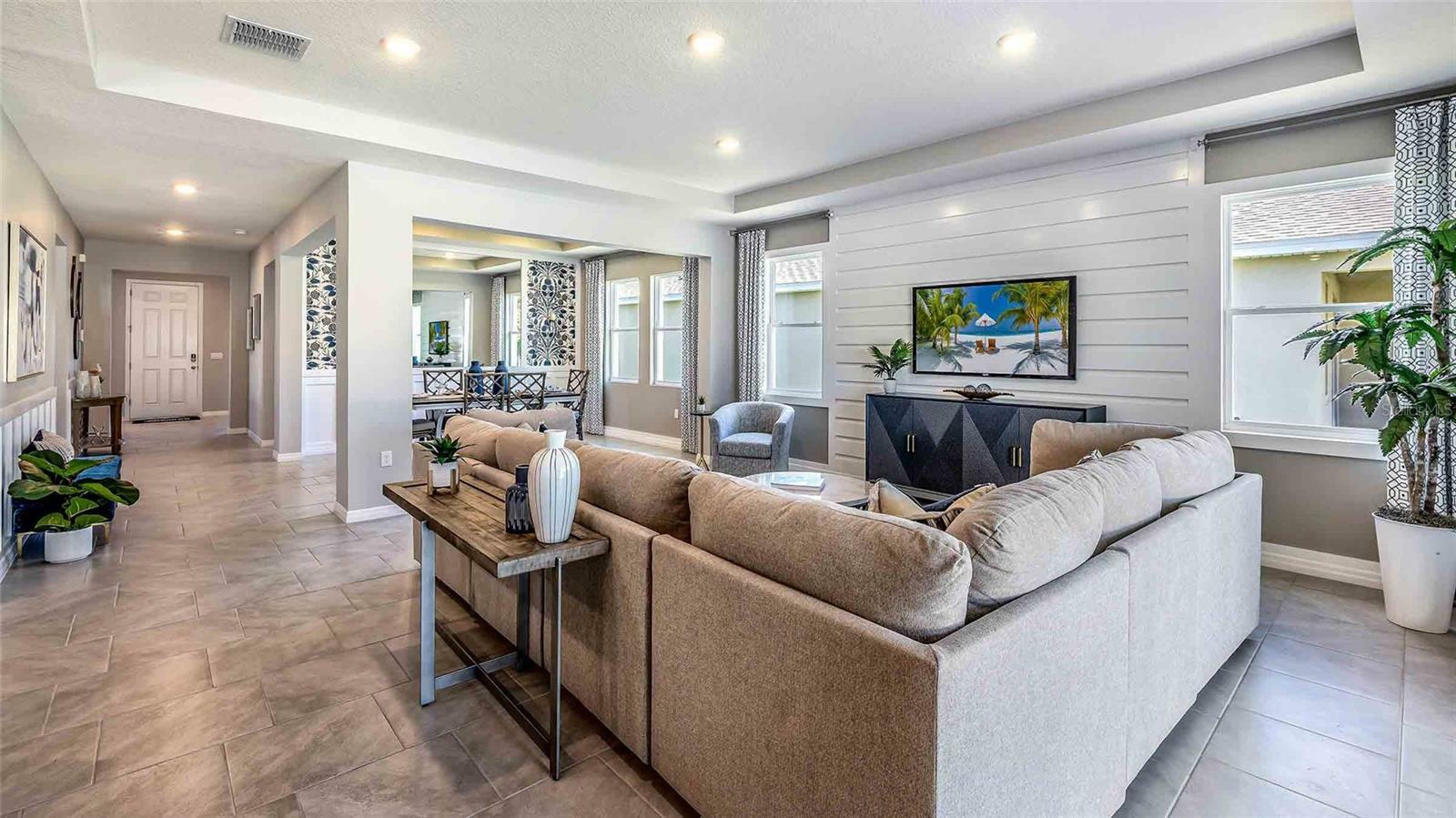 Property Photo: 5928 SW 46th Drive FL 32608