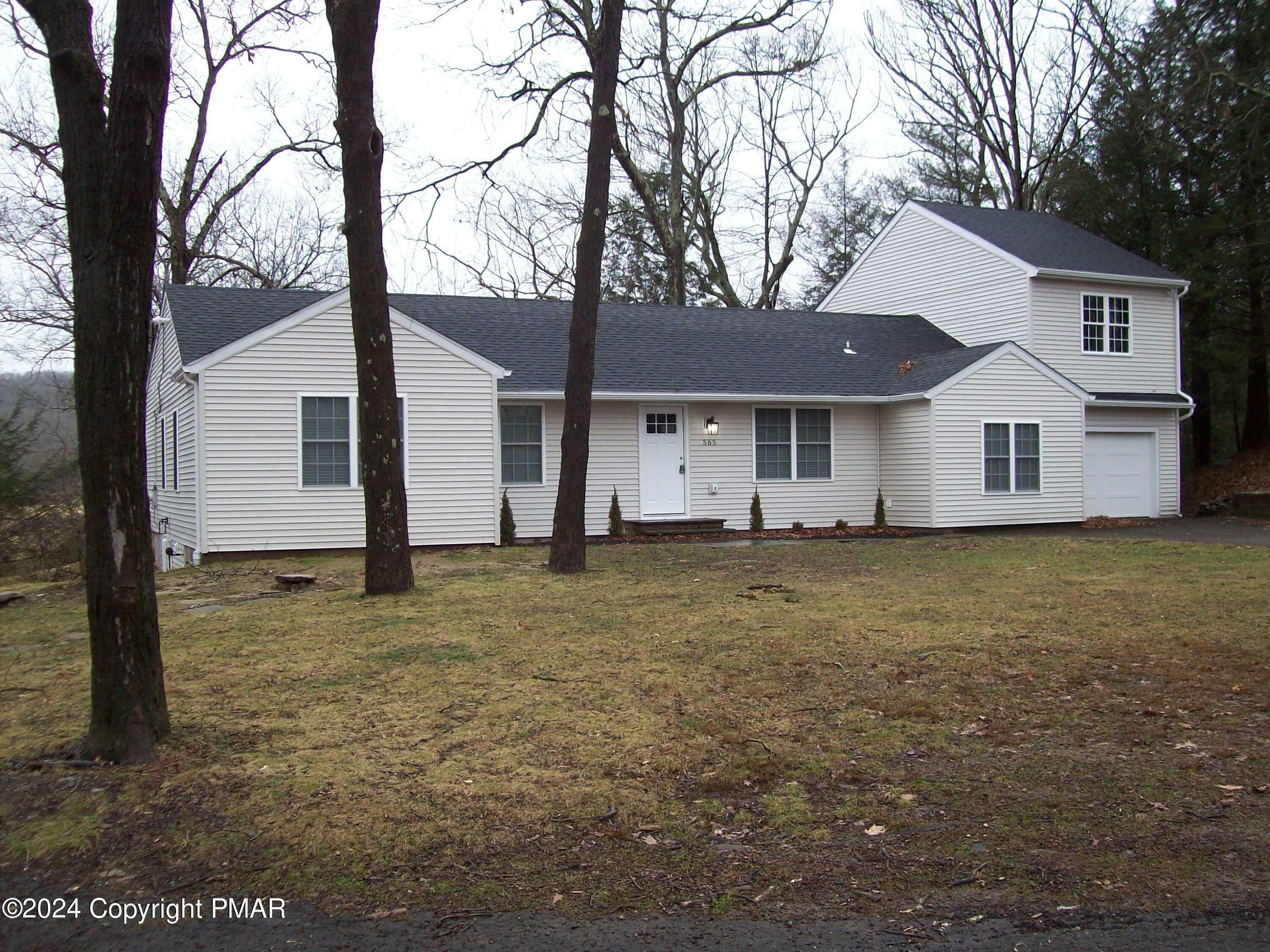 Property Photo:  565 Fawn Rd  PA 18301 