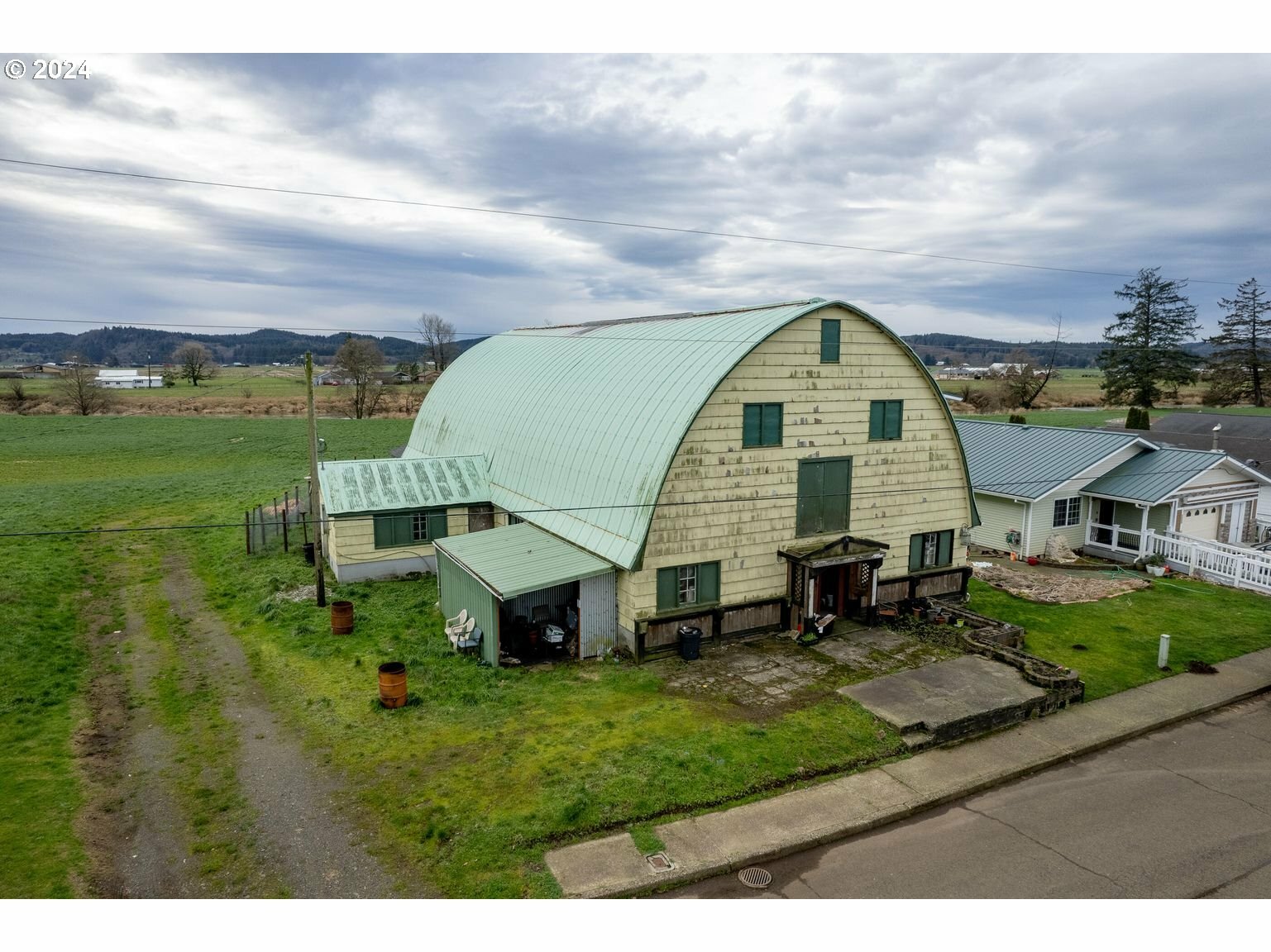 9th St 1300  Tillamook OR 97141 photo