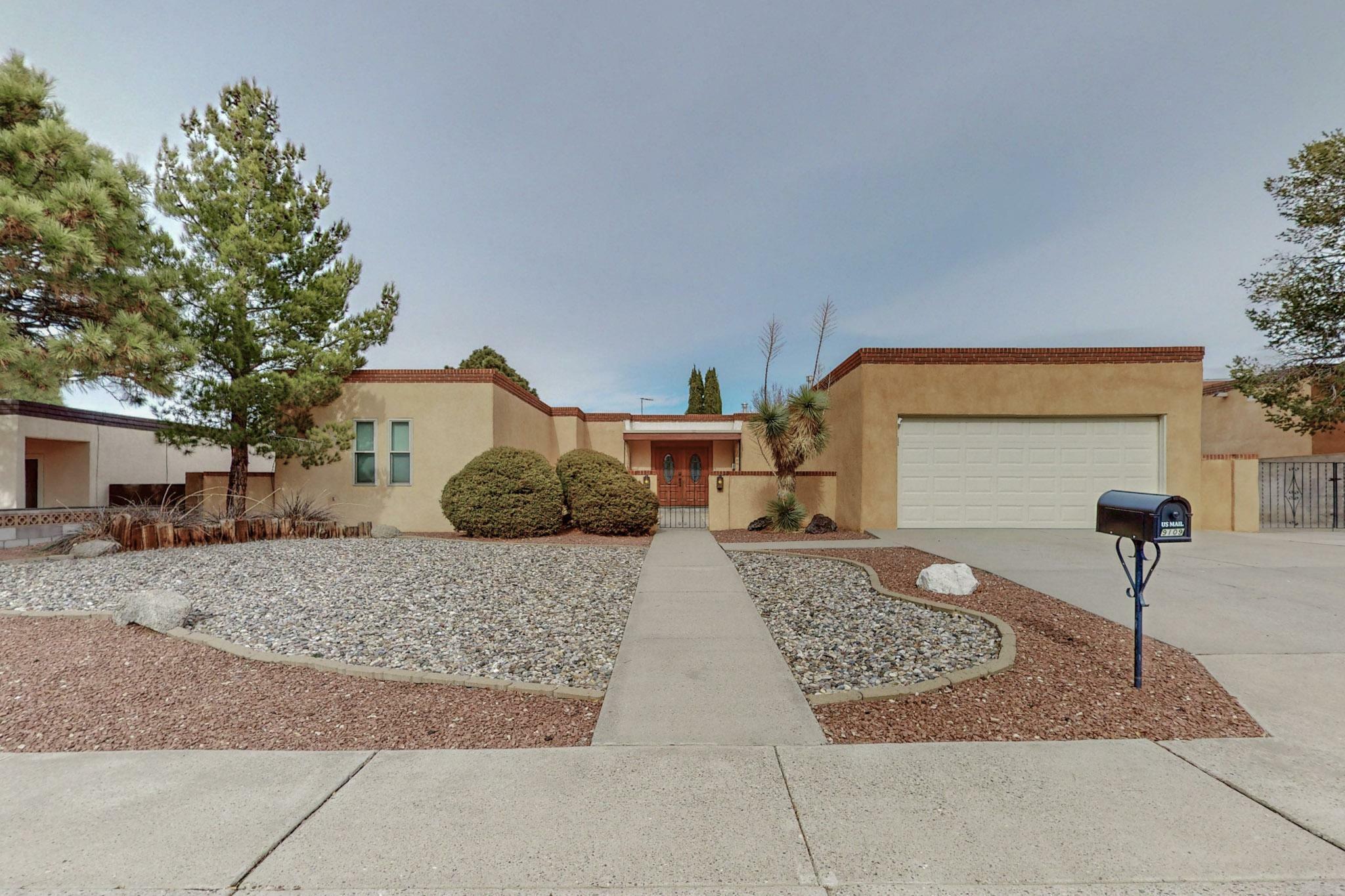 Property Photo:  9109 Evangeline Avenue NE  NM 87111 