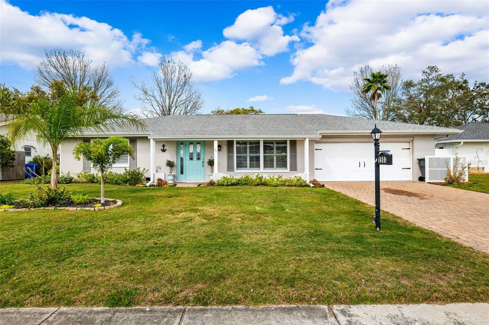 Property Photo:  1503 New Bedford Drive  FL 33573 