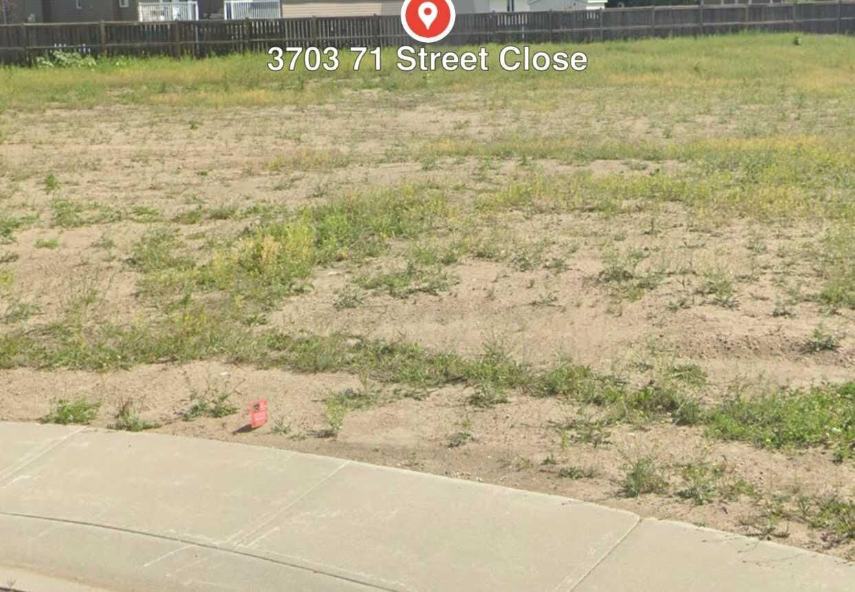 Property Photo: 3703 71 St. Close AB T4V 5B5