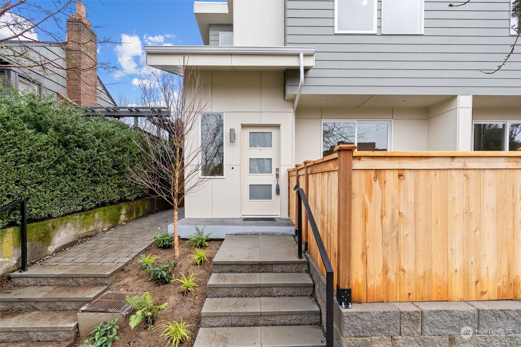 Property Photo: 7326 11 Avenue NE WA 98115