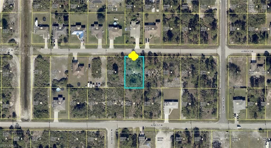 Property Photo: 2709 43rd St W FL 33971