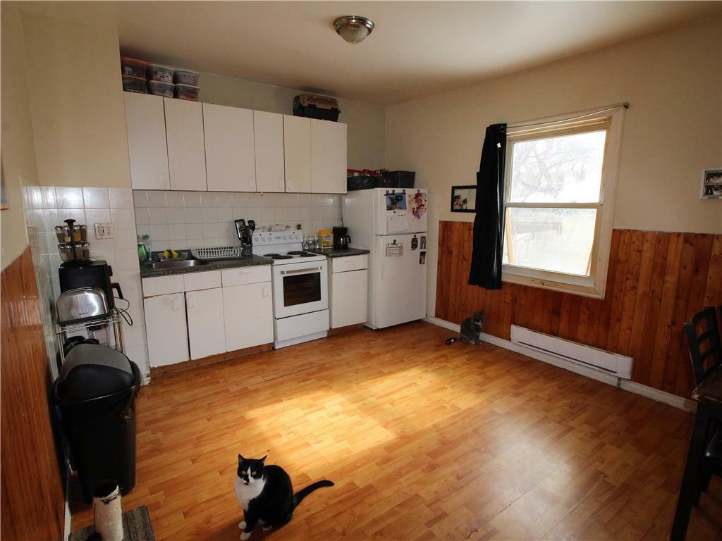 Property Photo:  132 Lorne Avenue  MB R2W 2N9 