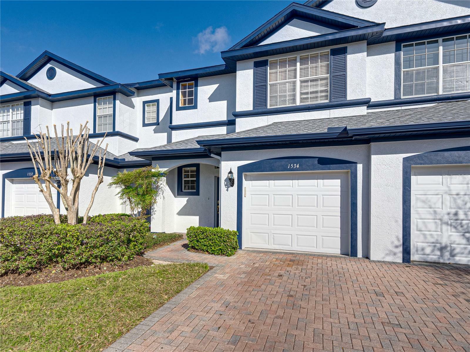 Property Photo:  1534 Summergate Drive  FL 33594 