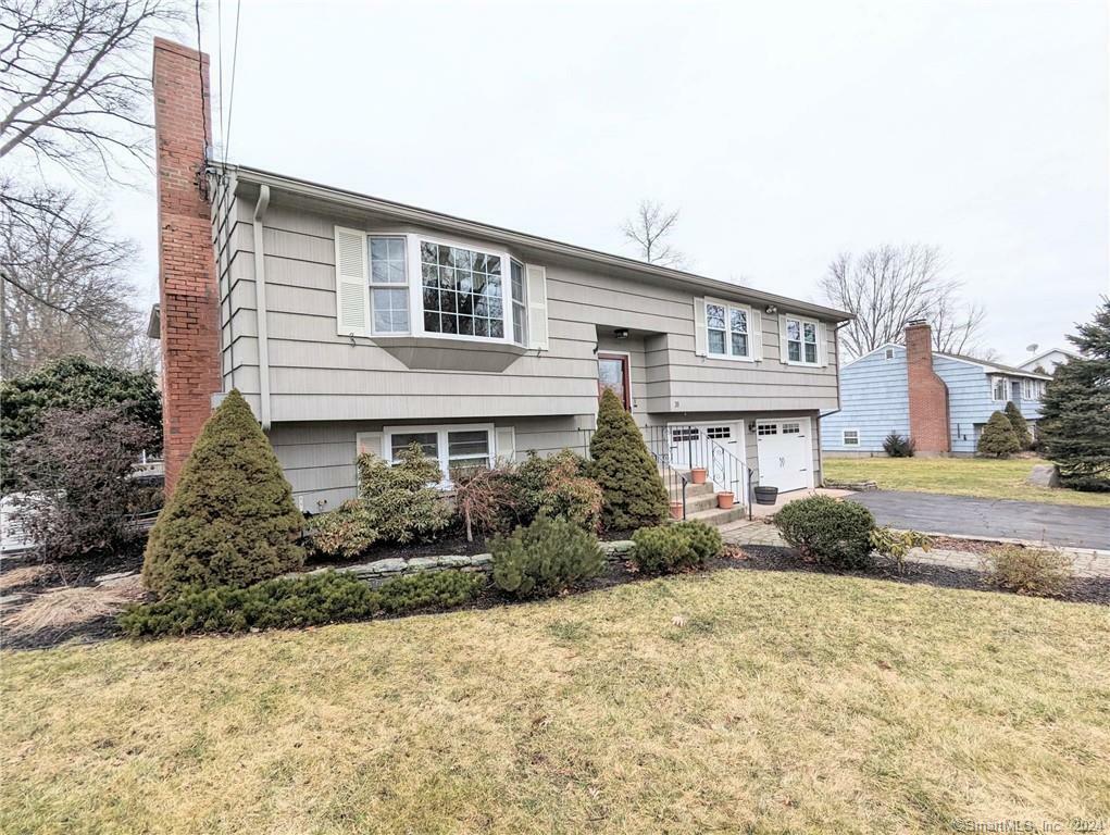 Property Photo:  20 School Drive  CT 06447 