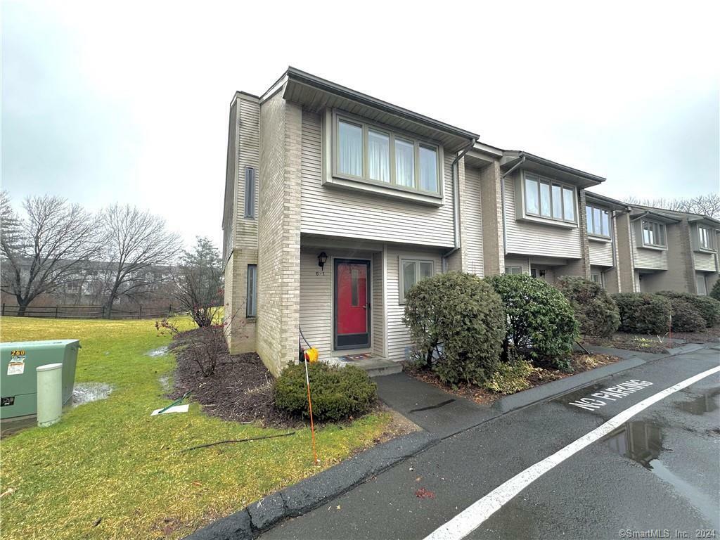 Property Photo:  827 Oronoke Road 6-1  CT 06708 