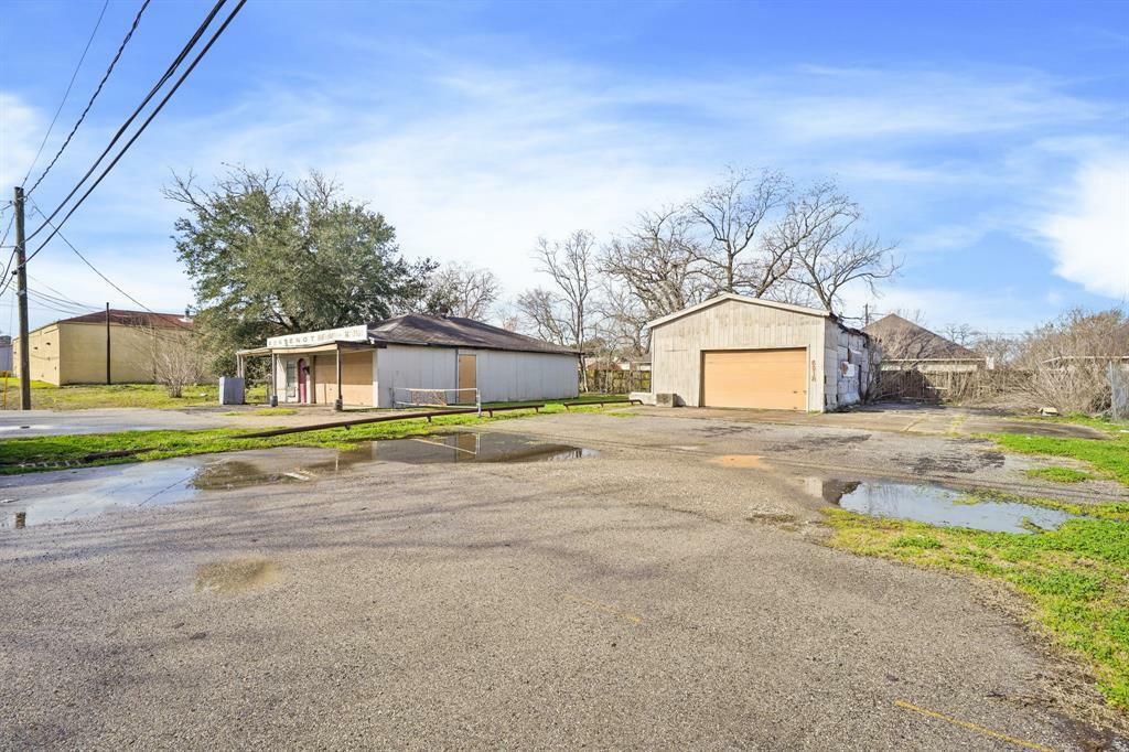 6618 Calhoun Road  Houston TX 77021 photo