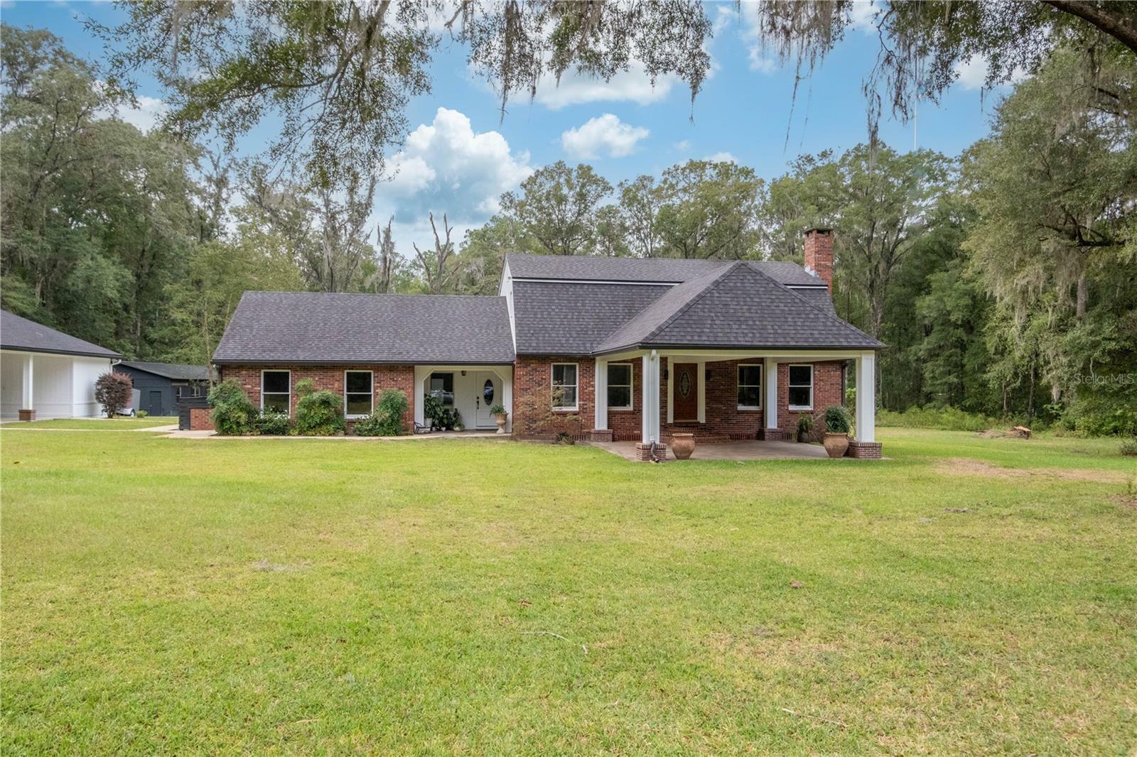 Property Photo: 14101 Millhopper Road FL 32653