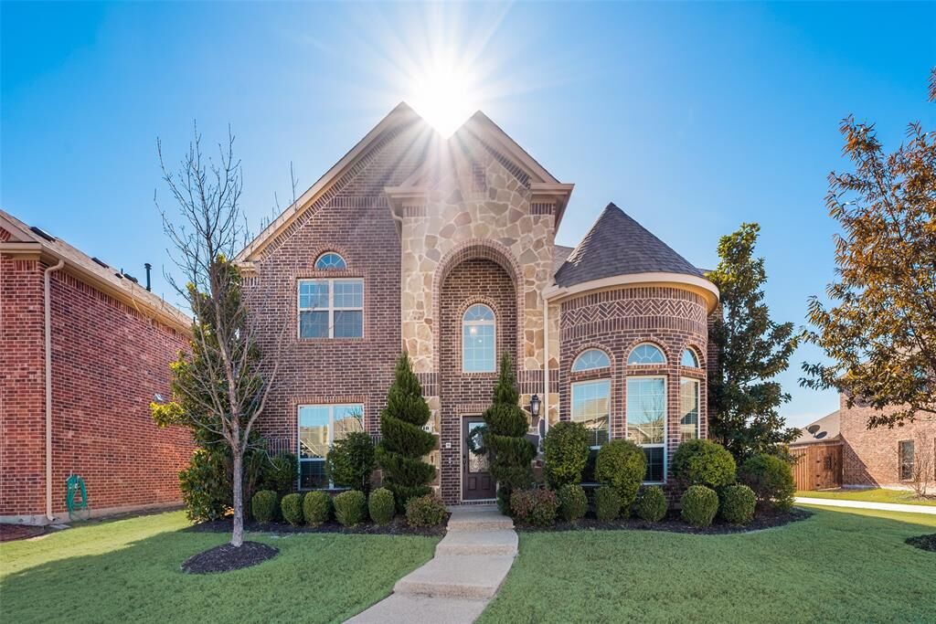 Property Photo: 1810 Commander Court TX 75002