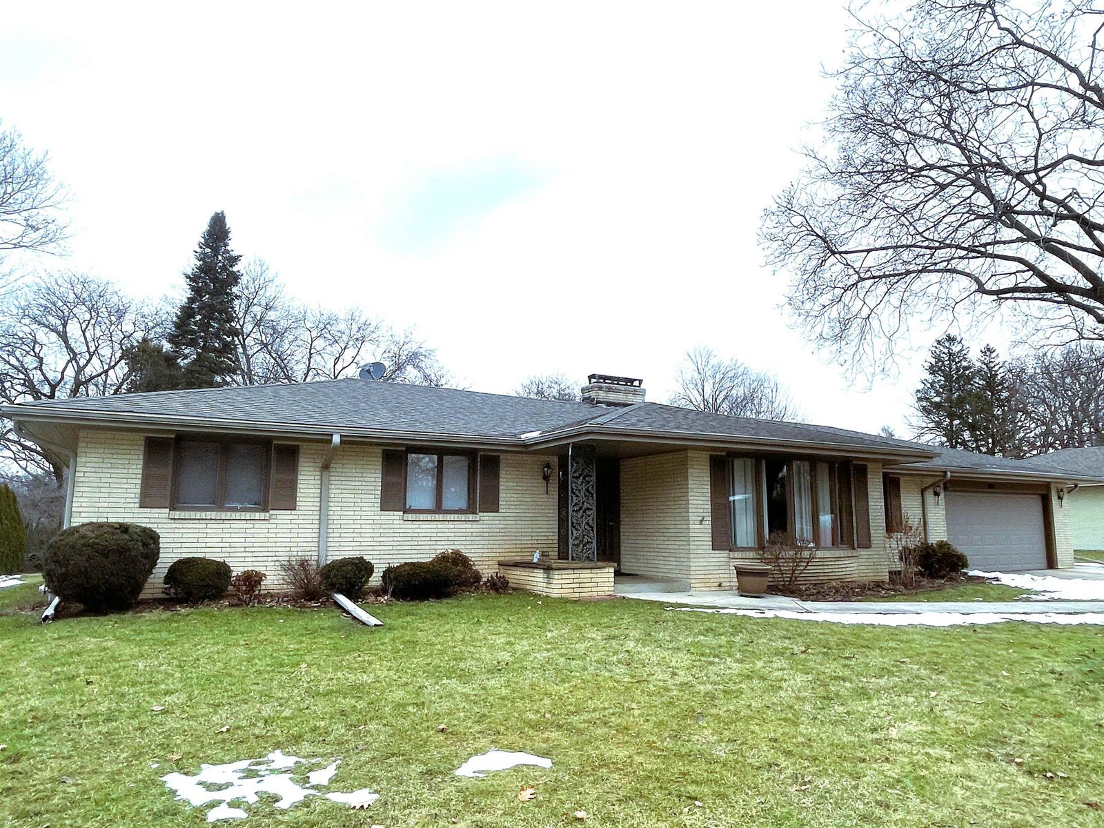 Property Photo:  3810 Landstrom Road  IL 61114 