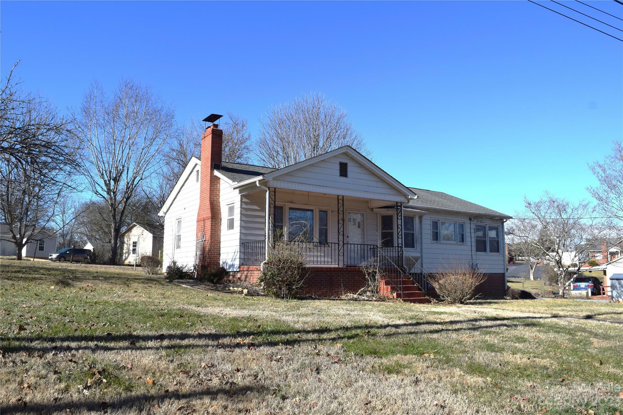 Property Photo:  109 Logan Street  NC 28655 