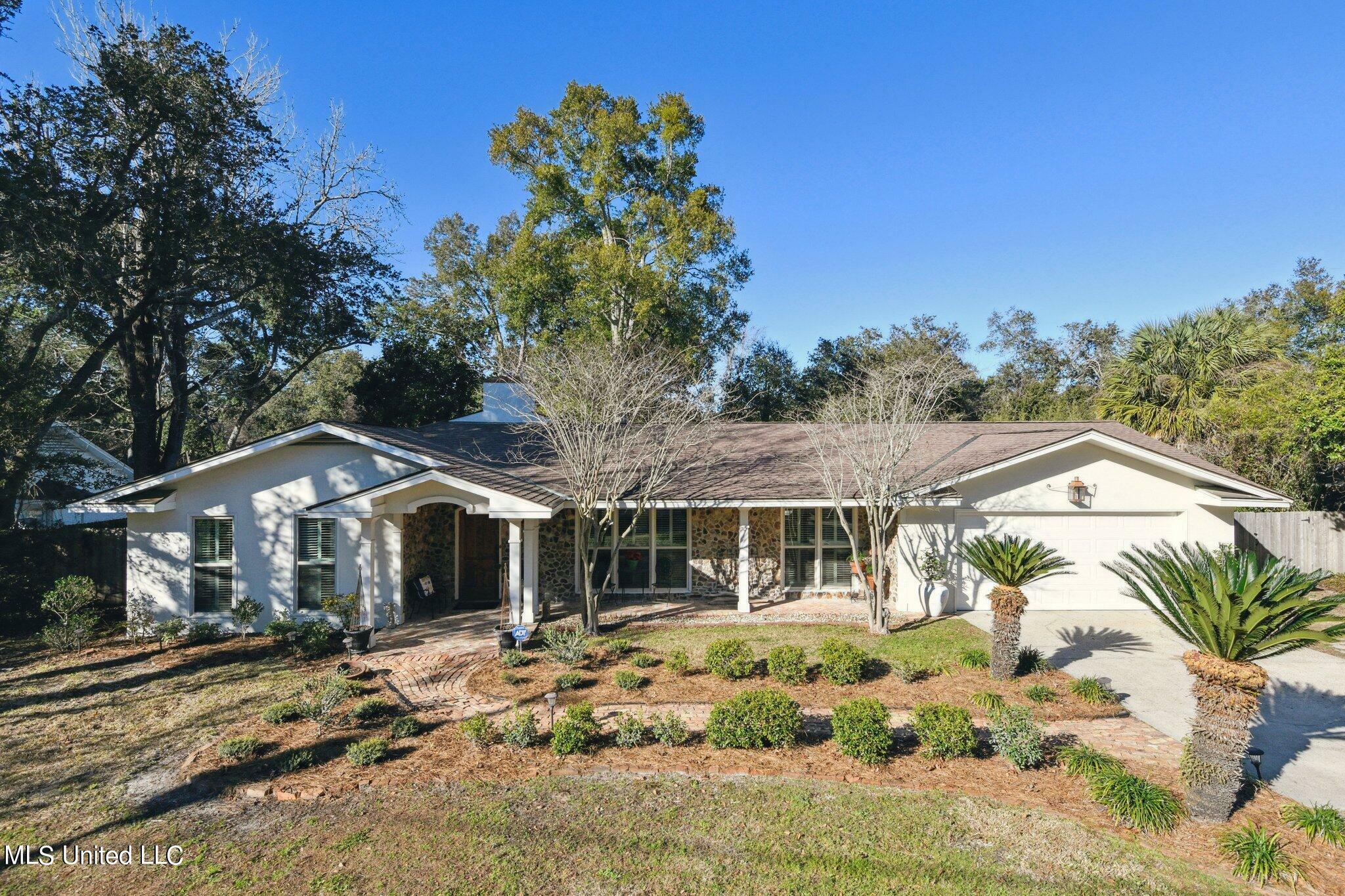 Property Photo:  2604 Evergreen Lane  MS 39531 