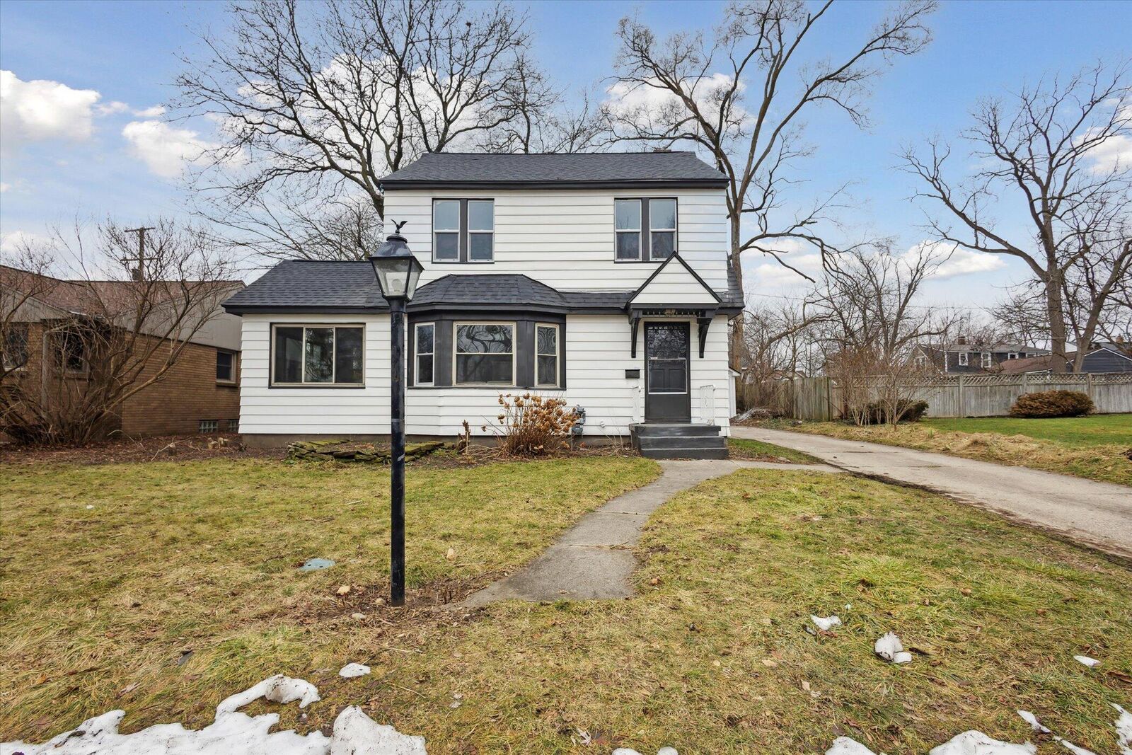 Property Photo:  2443 Cherrywood Court SW  MI 49519 