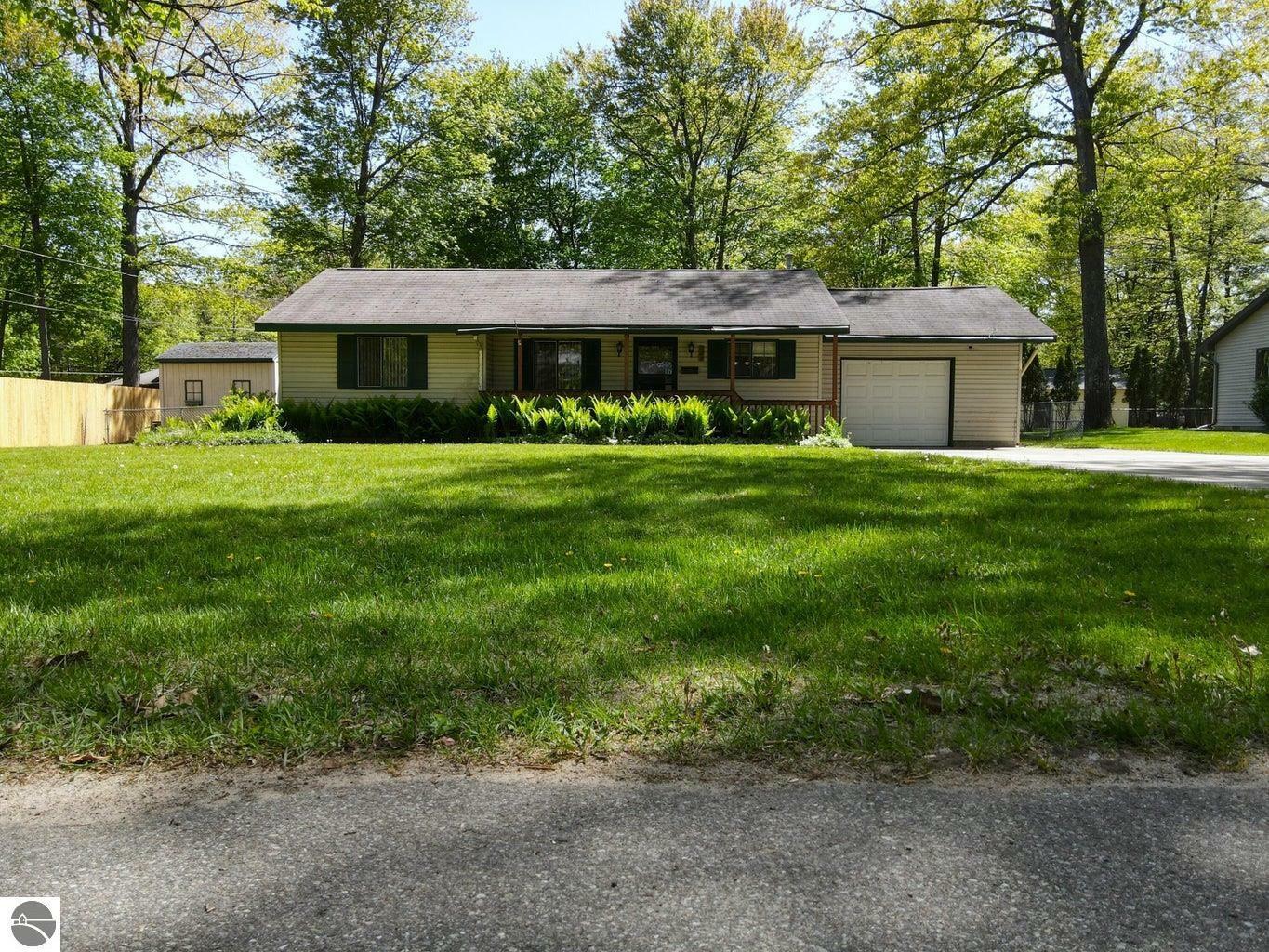 Property Photo:  104 Mohawk Trail  MI 48651 